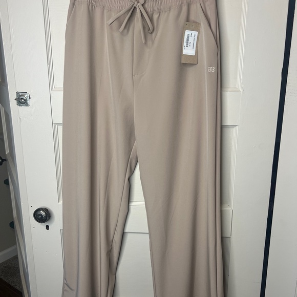 Albion Fit Audrey Trouser – Cobblestone | Wide Leg | NWT - Picture 3 of 5